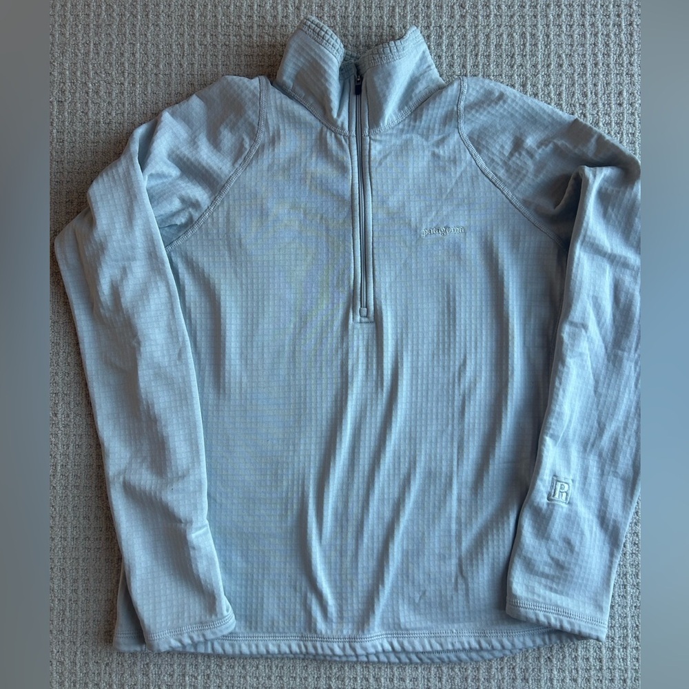 Patagonia Light Gray R1 Half Zip